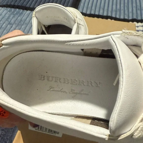Burberry White Sneakers with Gold Detail - Picture 5 of 7